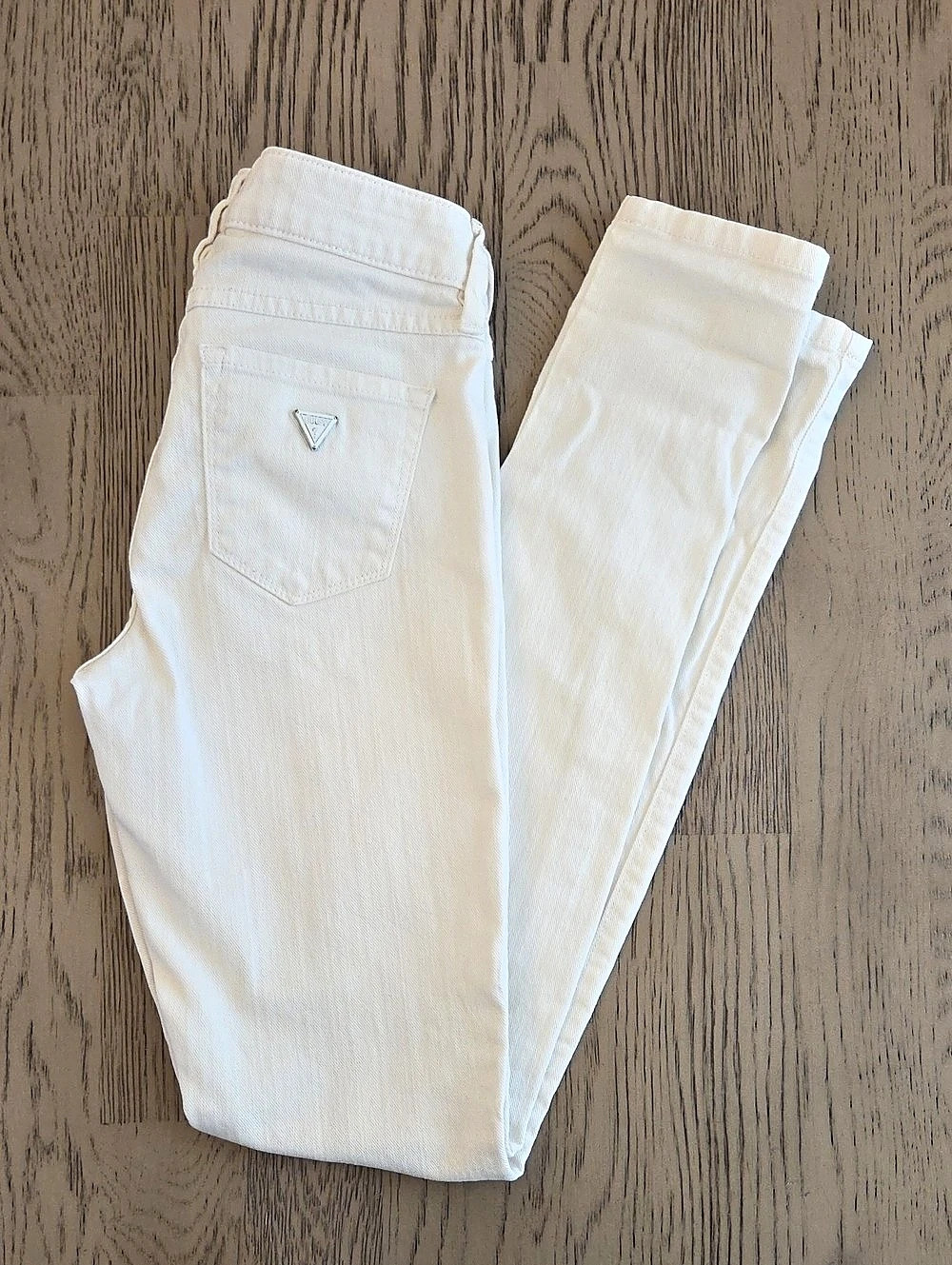 Guess Brittany Skinny Jeans in White- Waist 24